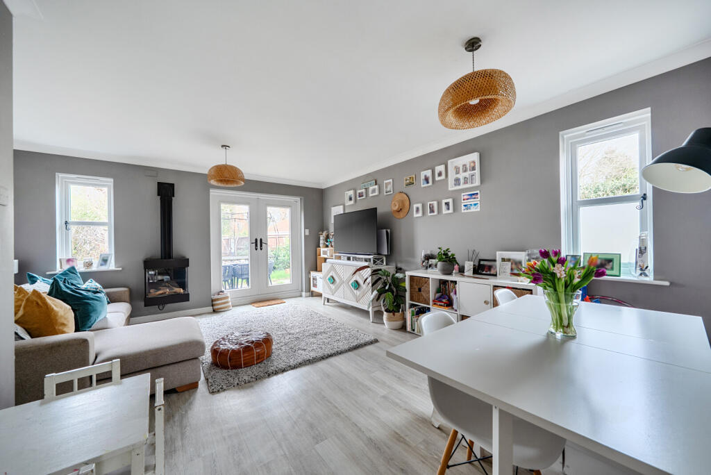 House in Woking, Surrey - View 4
