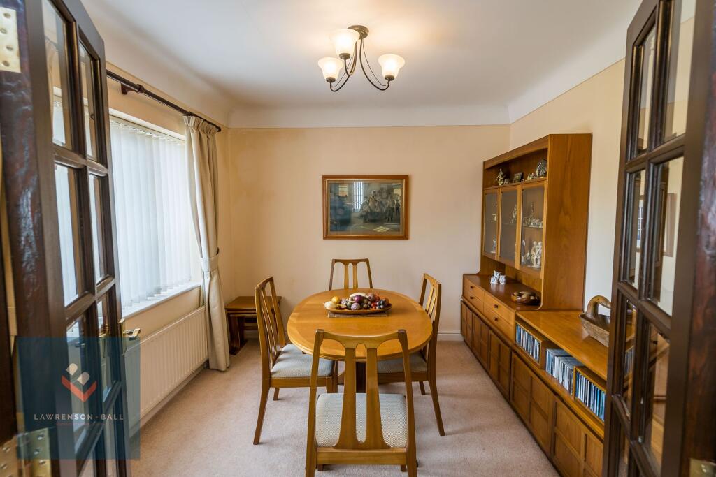 Willow Close, Upton, CH2 photo 3