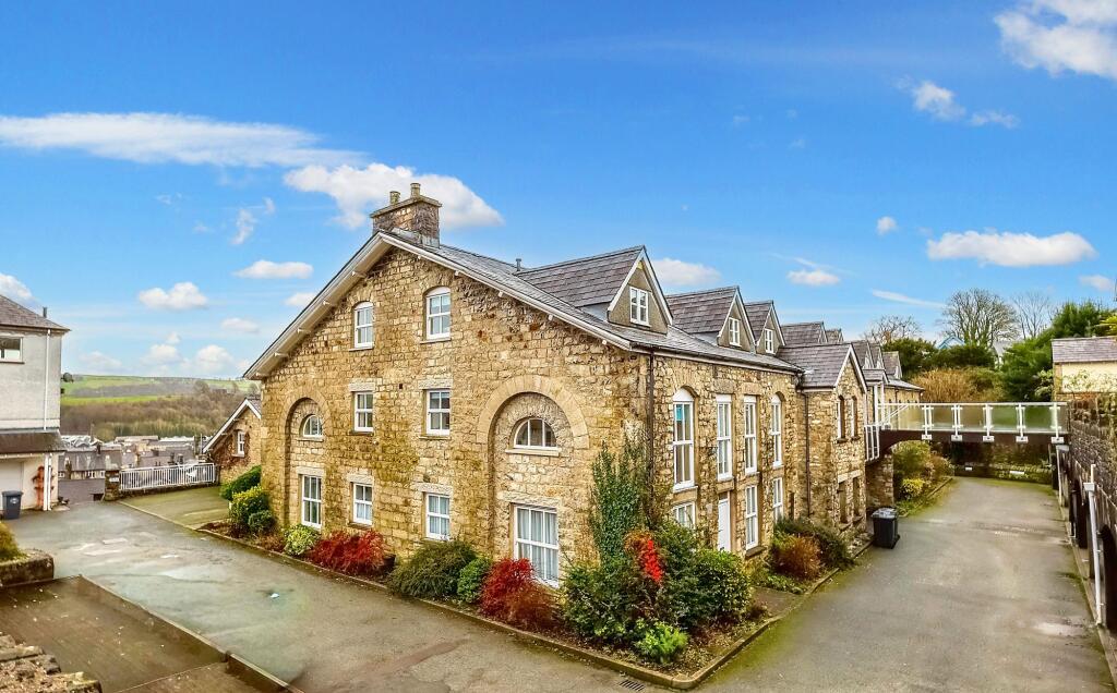 Main image of property: 19 High Fellside, Kendal