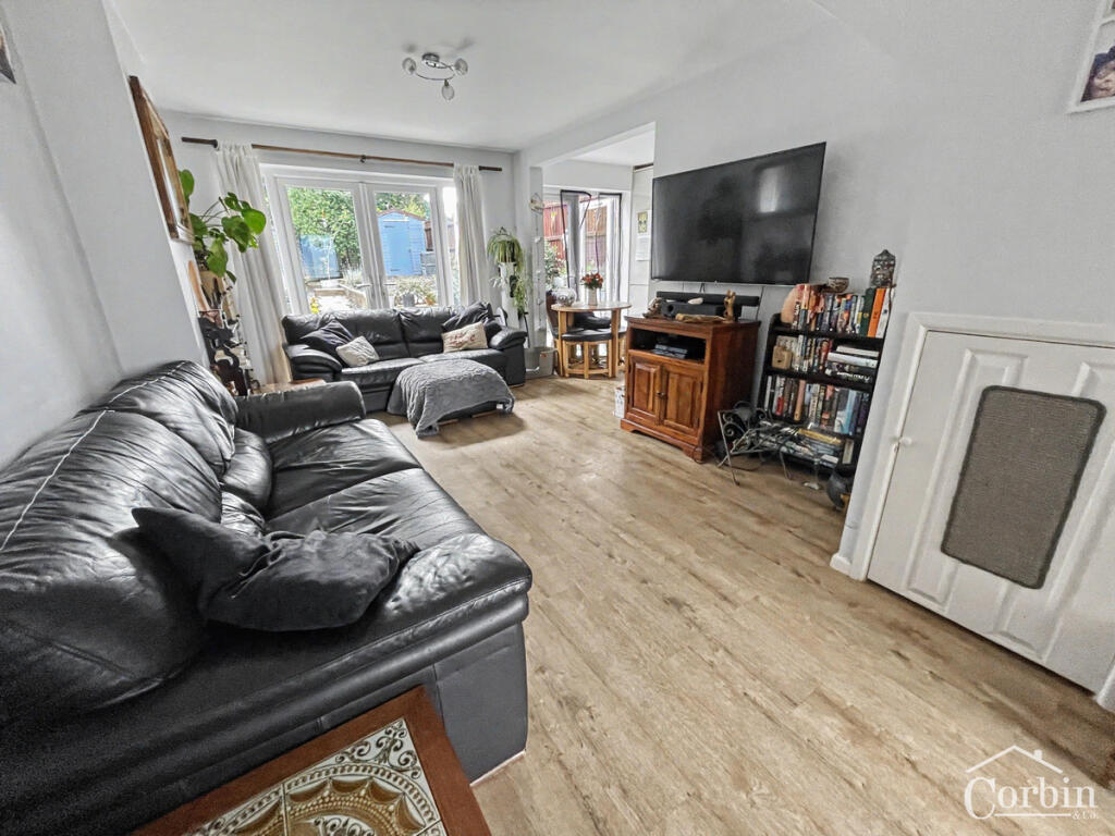 Viscount Walk, Bournemouth, BH11 9 photo 4