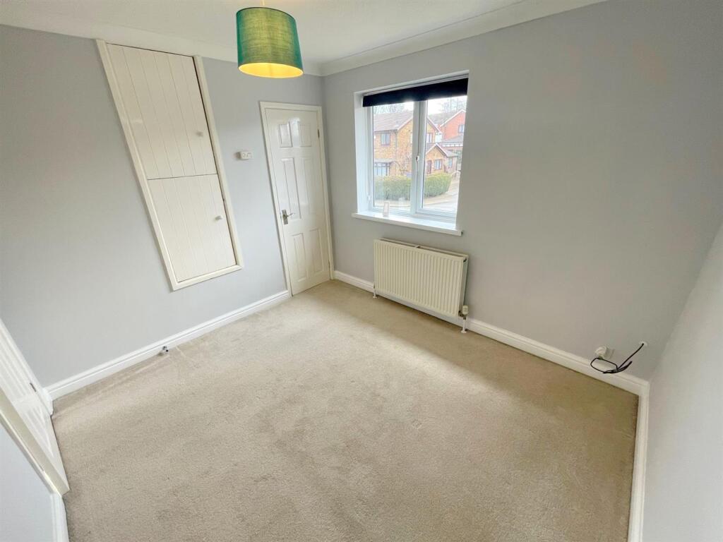 House in Stoke-on-Trent - View 4