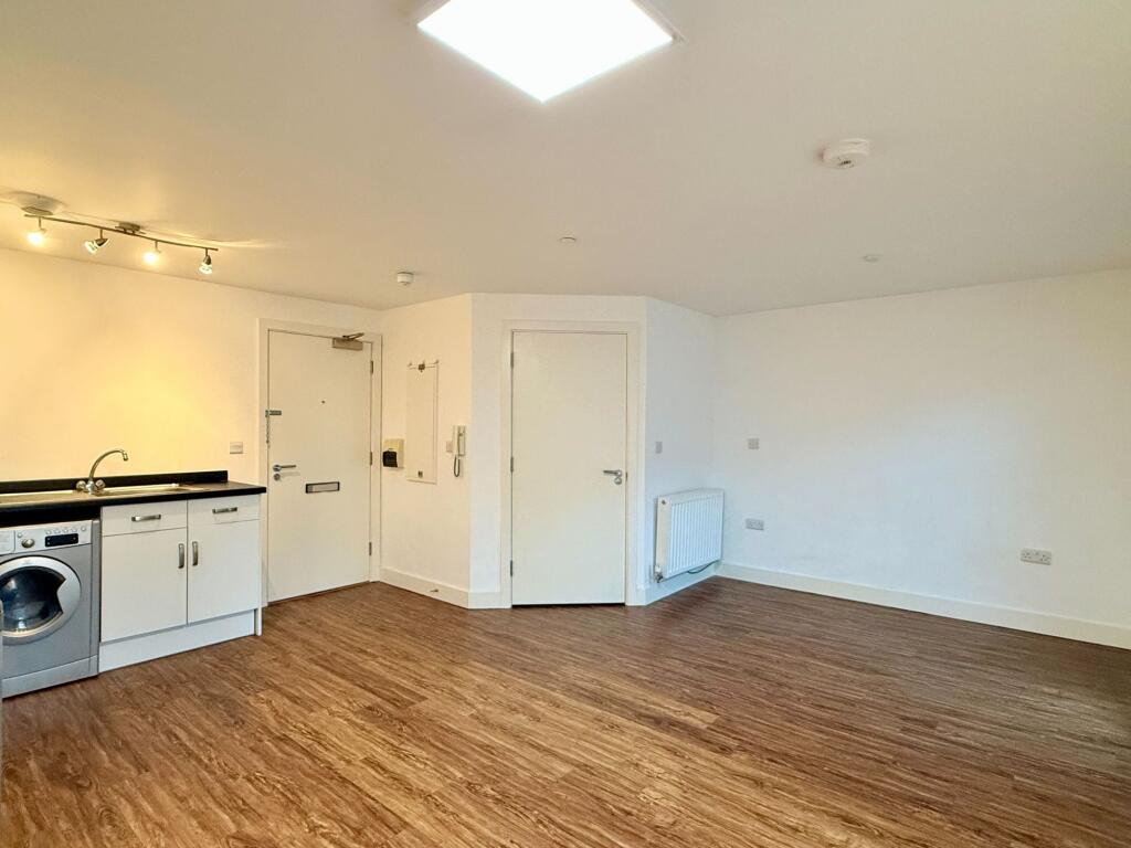 Apartment in Taunton - More