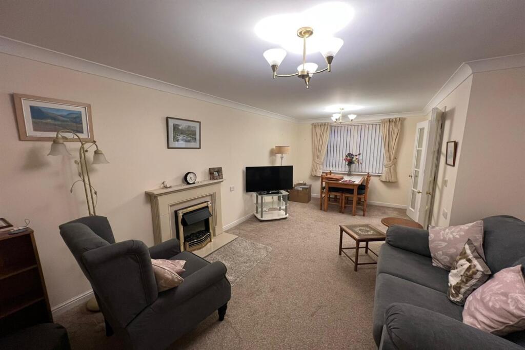 Penfold Road, Worthing, BN14 photo 3