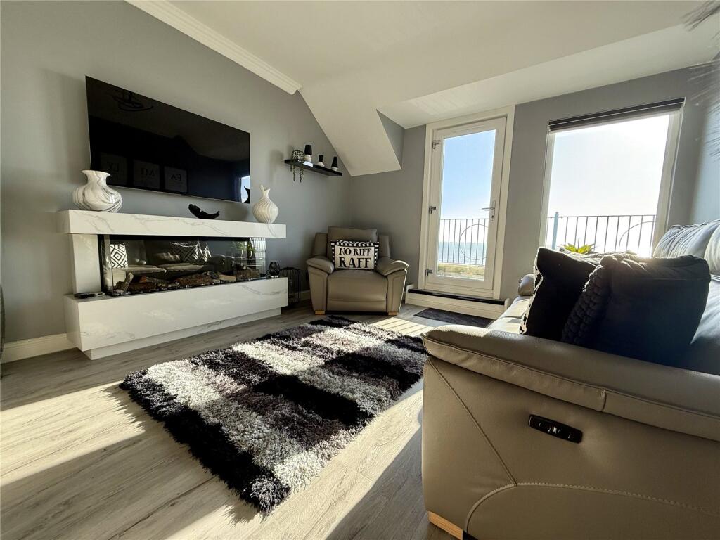 South Marine Drive, Bridlington, East Yorkshire, YO15 photo 3