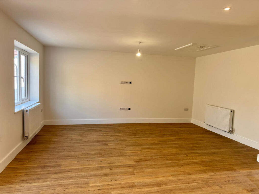 Broadweavers Close, Wincanton, BA9 photo 5