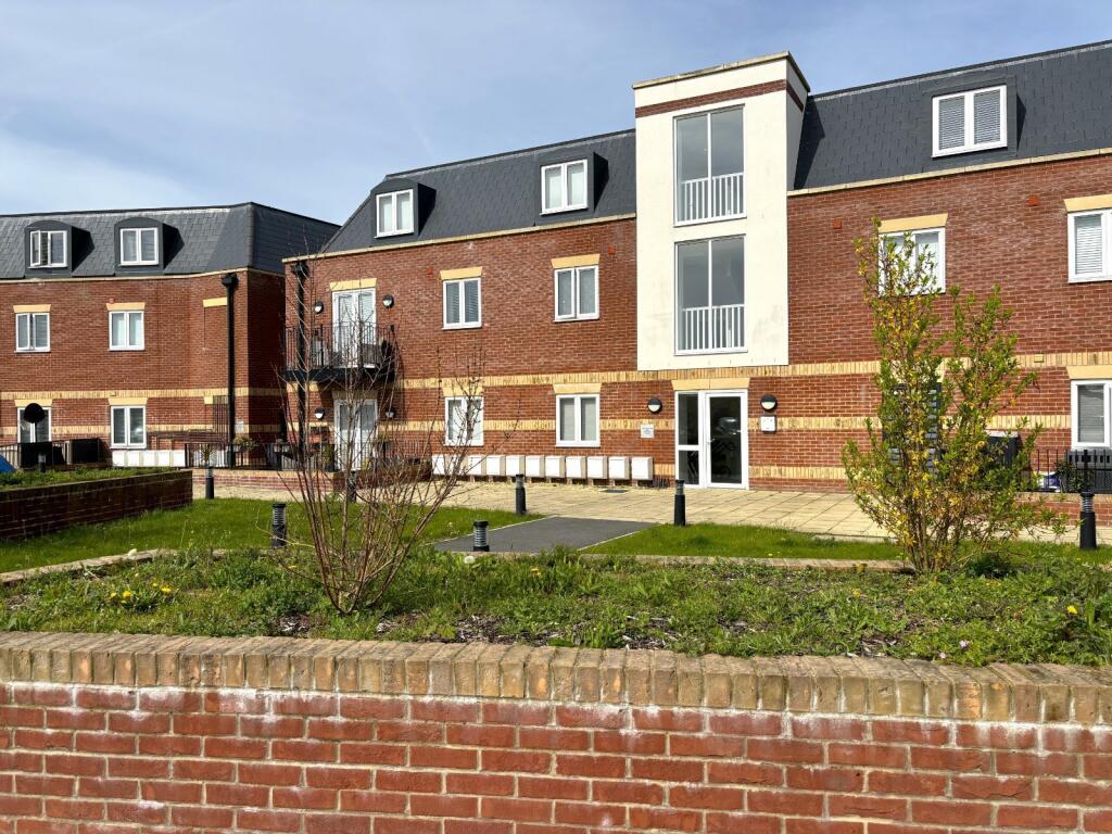Main image of property: New Lane, Havant, Hampshire, PO9