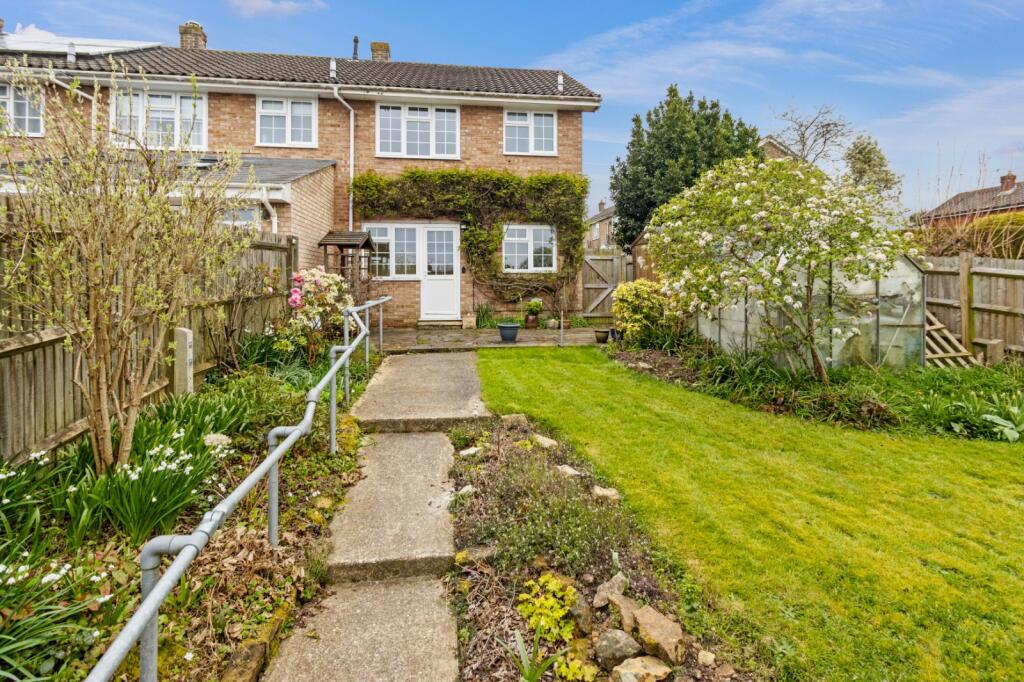 Views Wood Path, Uckfield, East Sussex, TN22 photo 2