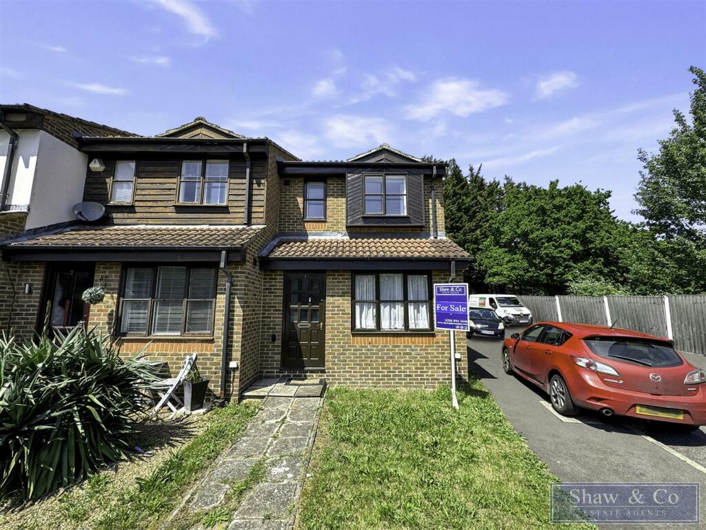 1-bed terraced on Lanigan Drive, Hounslow, £310,000