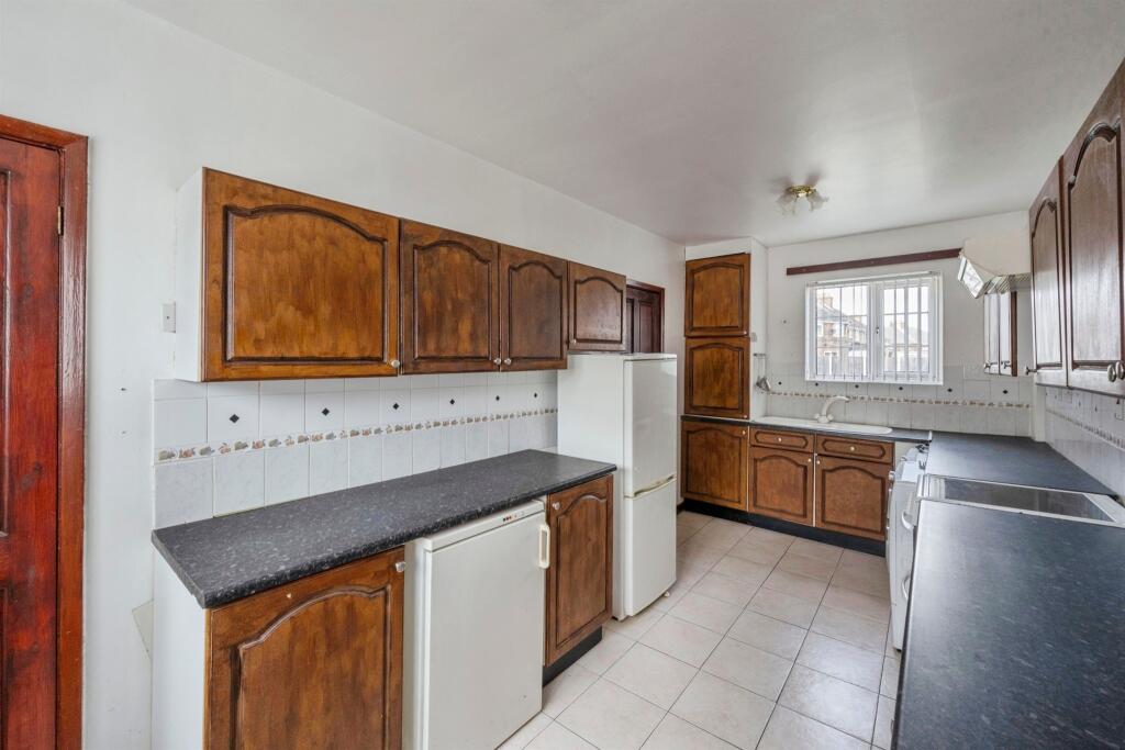 House in Doncaster, Thorne - More