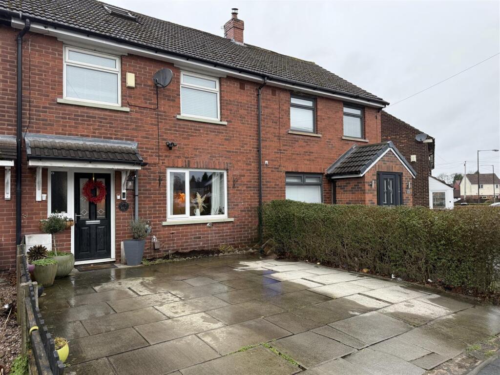 2-bed terraced on Richmond Street, Ashton-Under-Lyne, £260,000