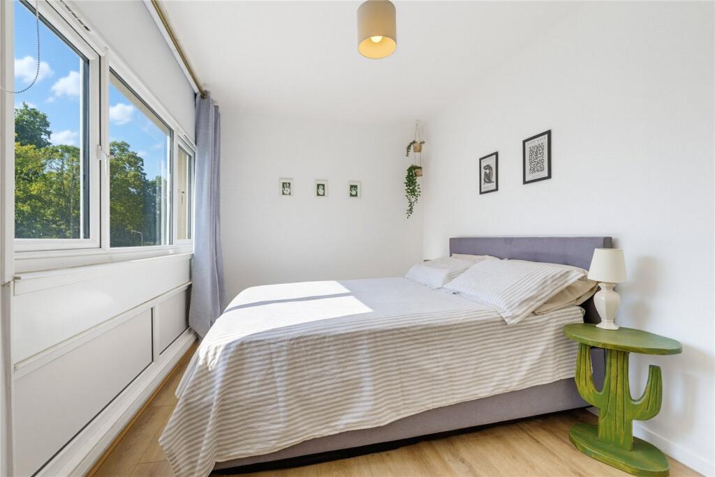 Apartment in London - View 5