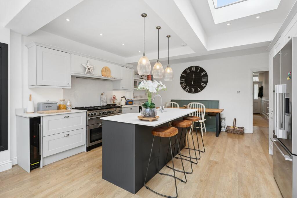 House in Kingston upon Thames - View 4