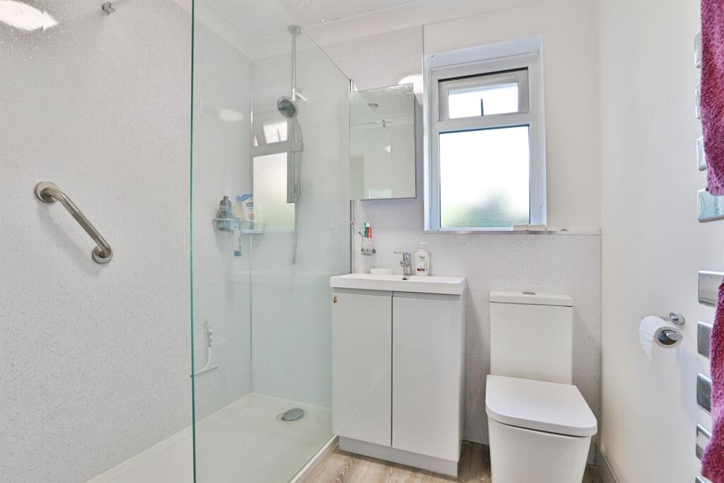 Tan Howse Close, Bournemouth photo 5
