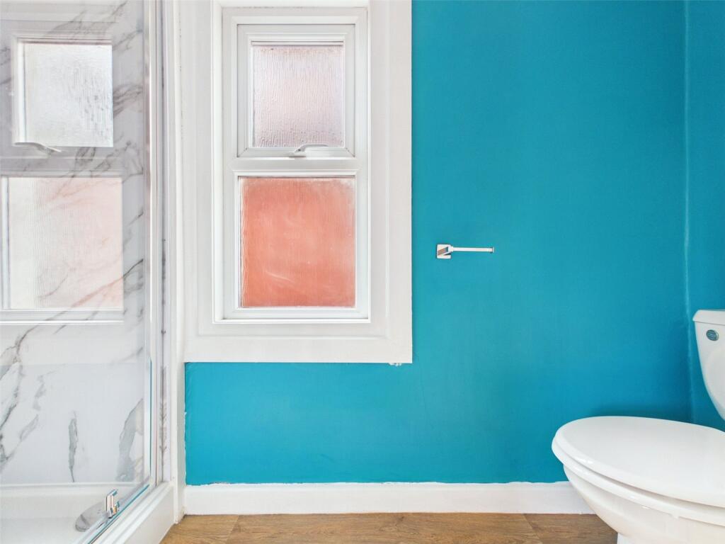 Apartment in Gloucester, Gloucestershire - More