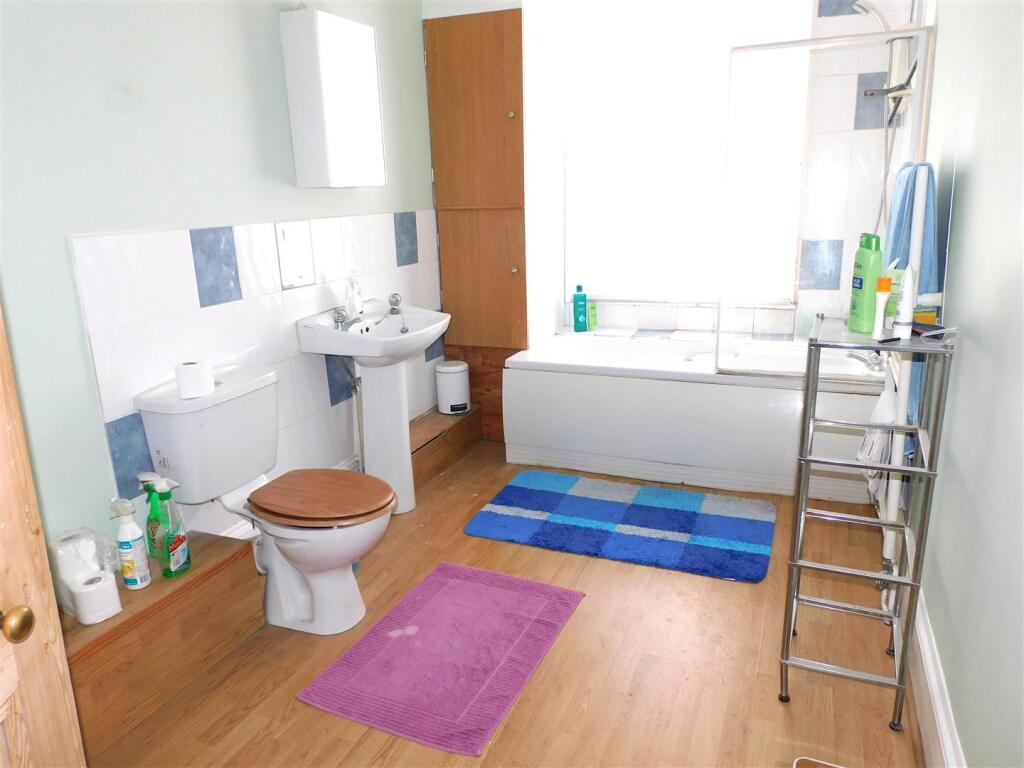 Apartment in Exeter - View 5