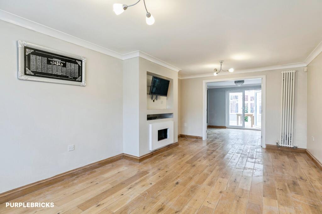 House in Barnsley, South Yorkshire - View 2