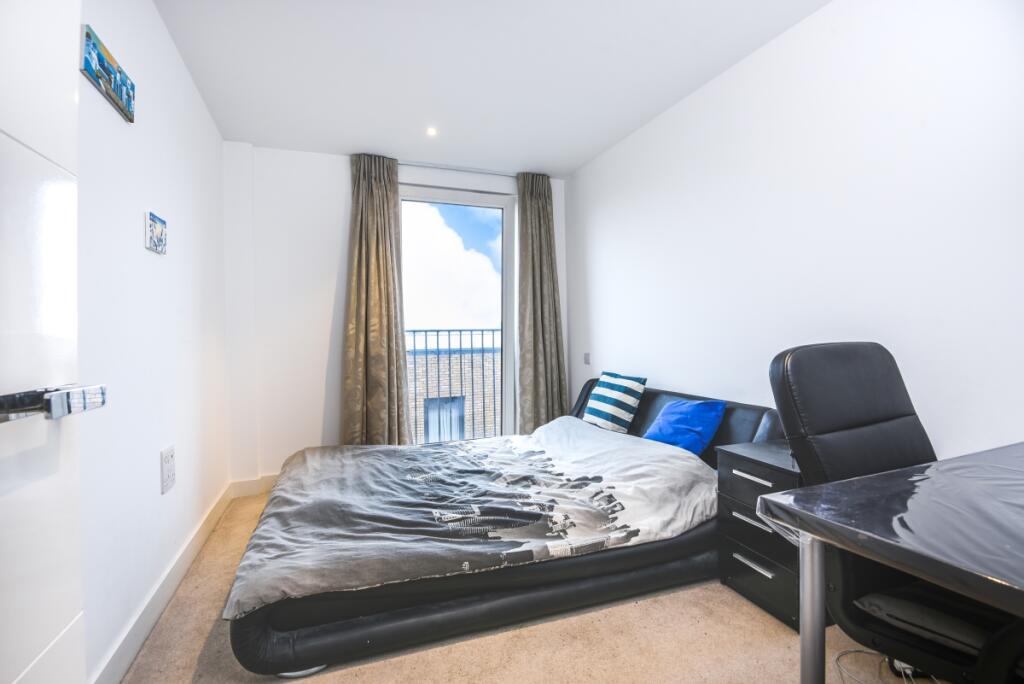 Apartment in London - View 5