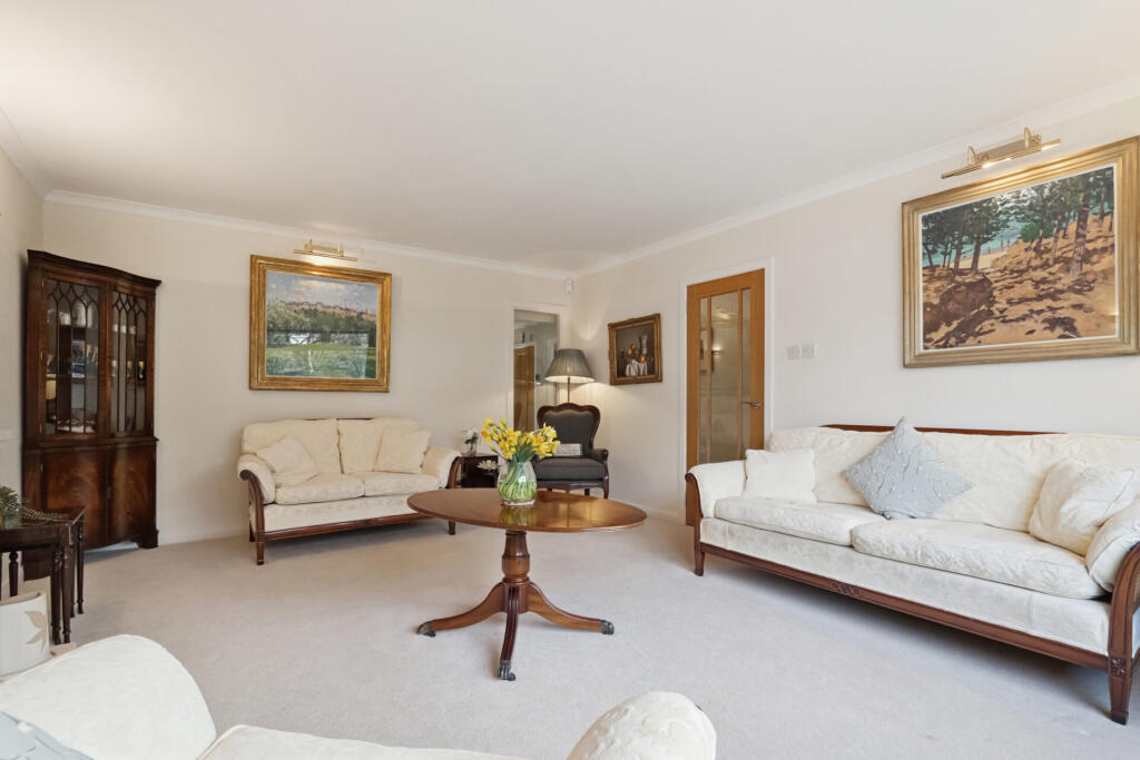 House in Crosslee, Craigends, Renfrewshire - More