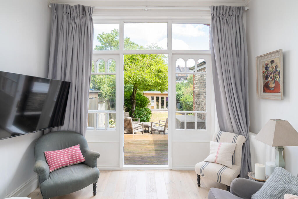 Warner Road, Crouch End N8 - View 2
