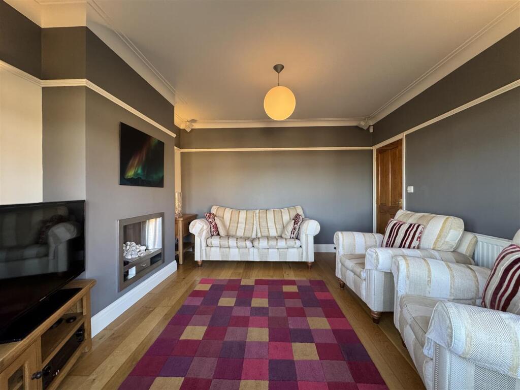 House in Huddersfield, Clayton West - View 5