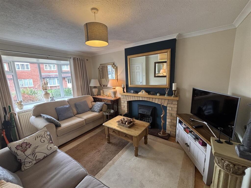 Hayfield Close, Glenfield, Leicester photo 2