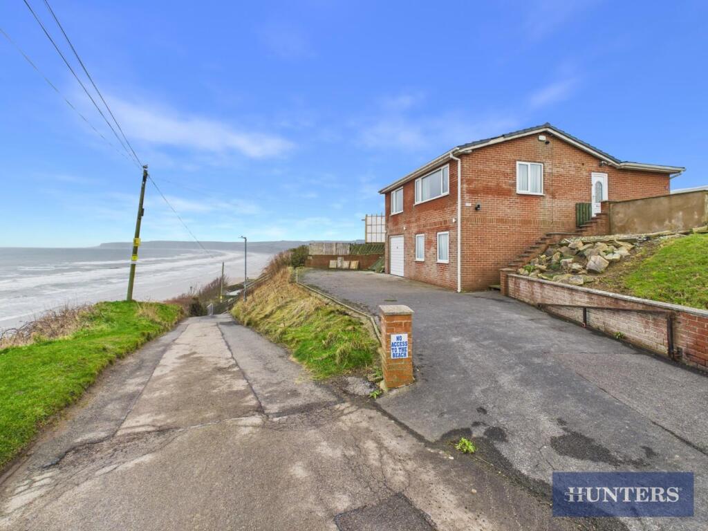 Main image of property: Flat Cliffs, Primrose Valley, Filey