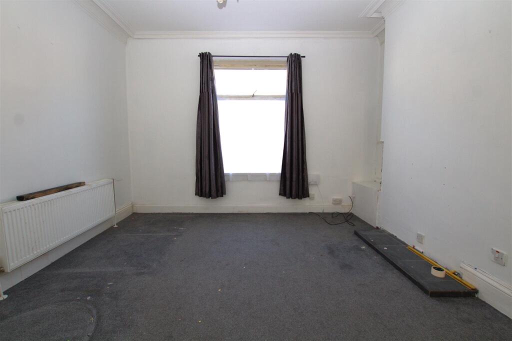 House in Stockton-on-Tees - View 4