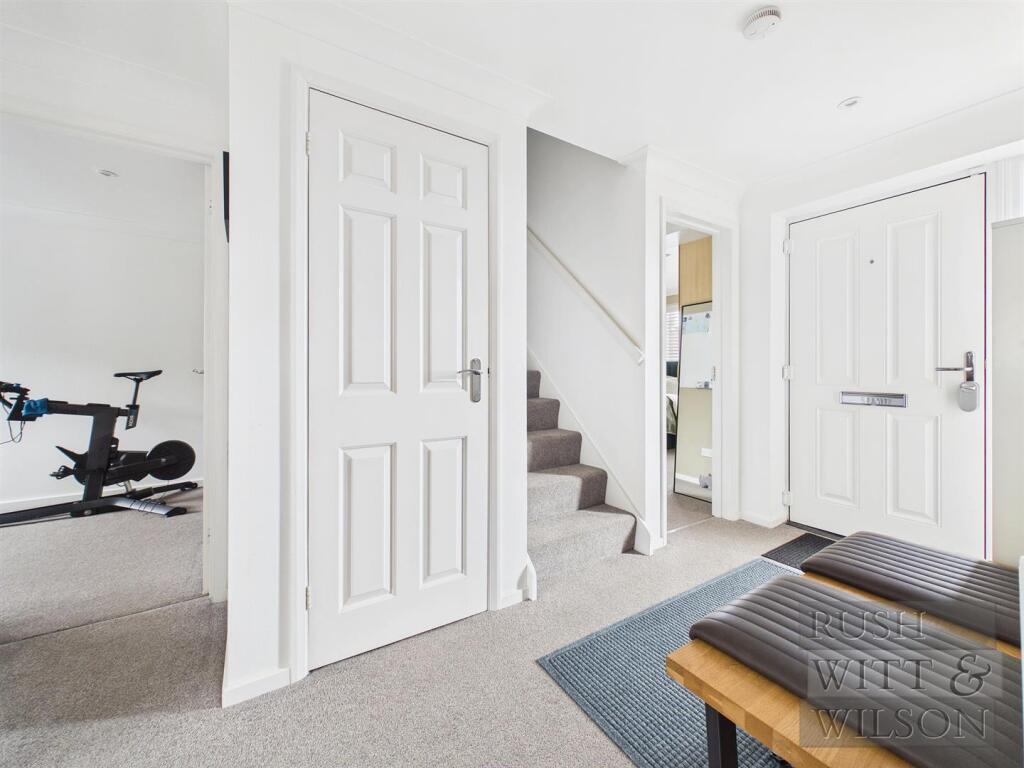 House in Tonbridge - More