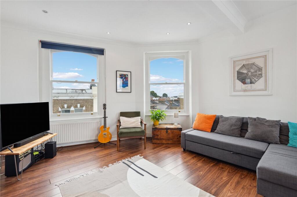 Apartment in London - More