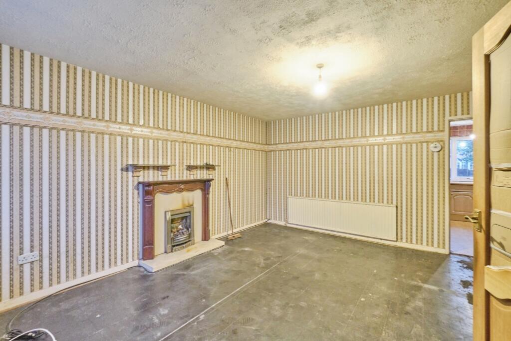 26 Beechglade, Birmingham photo 3