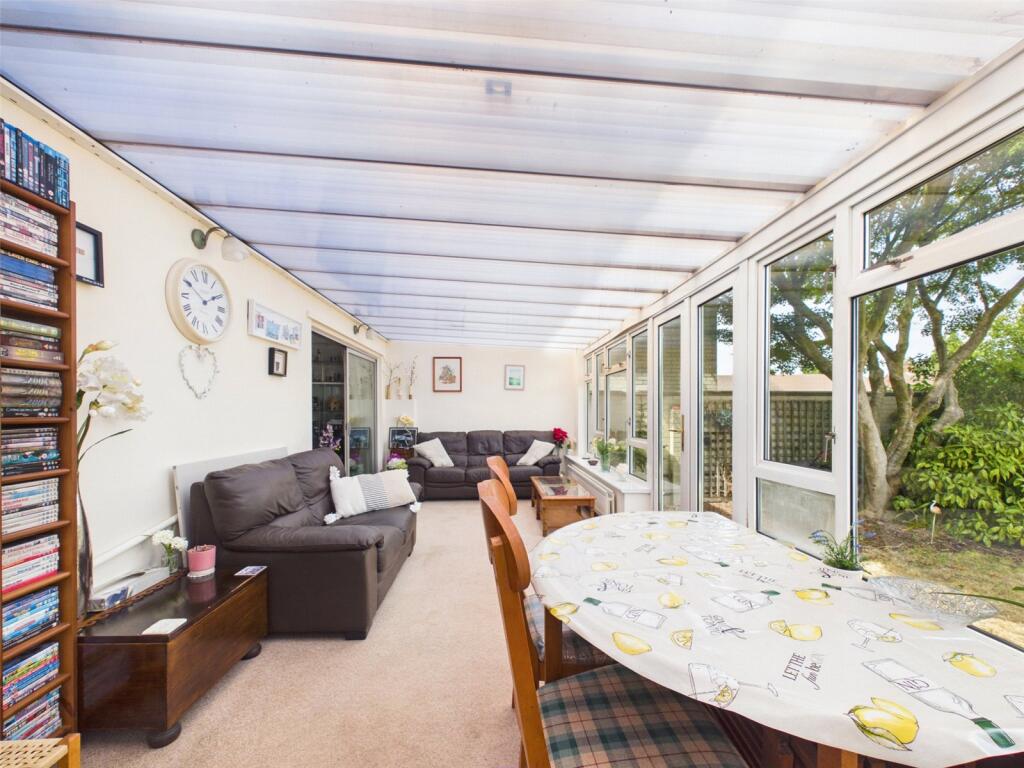 House in Gloucester - View 5