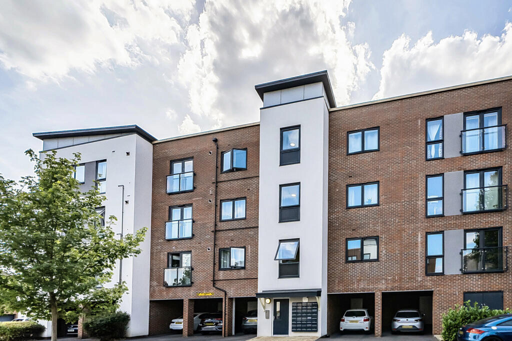 Main image of property: Elvian Close, Reading, Berkshire