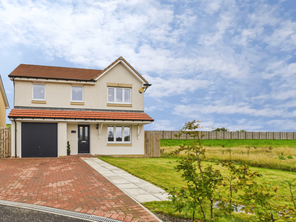 Main image of property: 2 Laing Loan, Wallyford, EH21 8GU