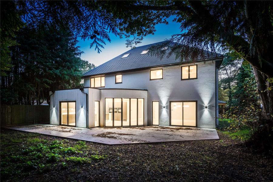 House in Woking, Surrey - View 4