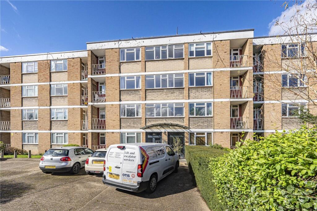 Main image of property: 34 Keswick Road, London, SW15