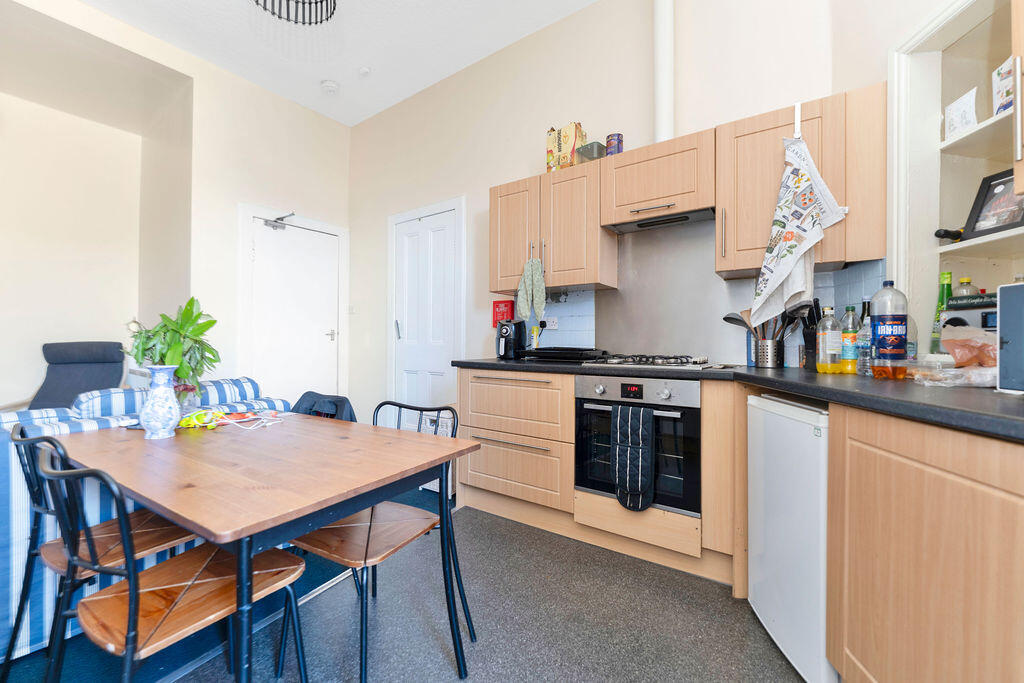 Apartment in Edinburgh, Church Hill, Morningside - View 4