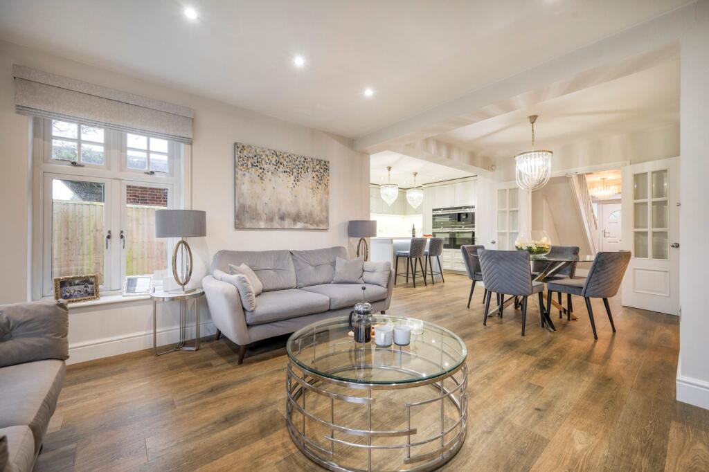House in Wokingham - View 4