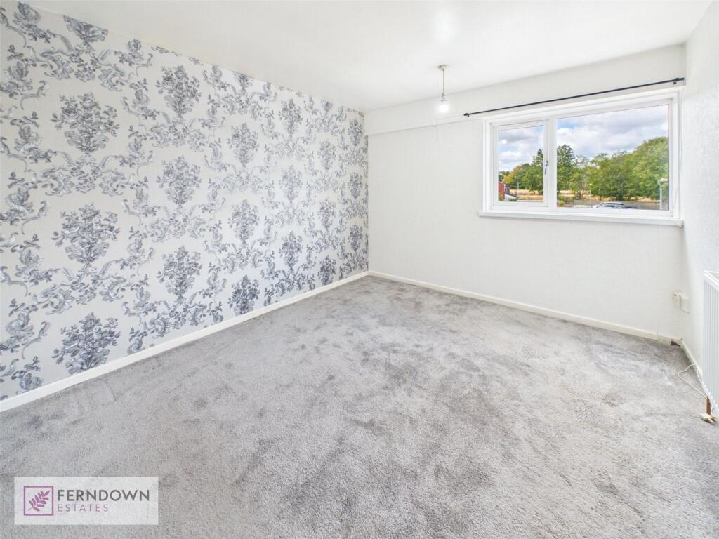 House in Birmingham, West Midlands - More