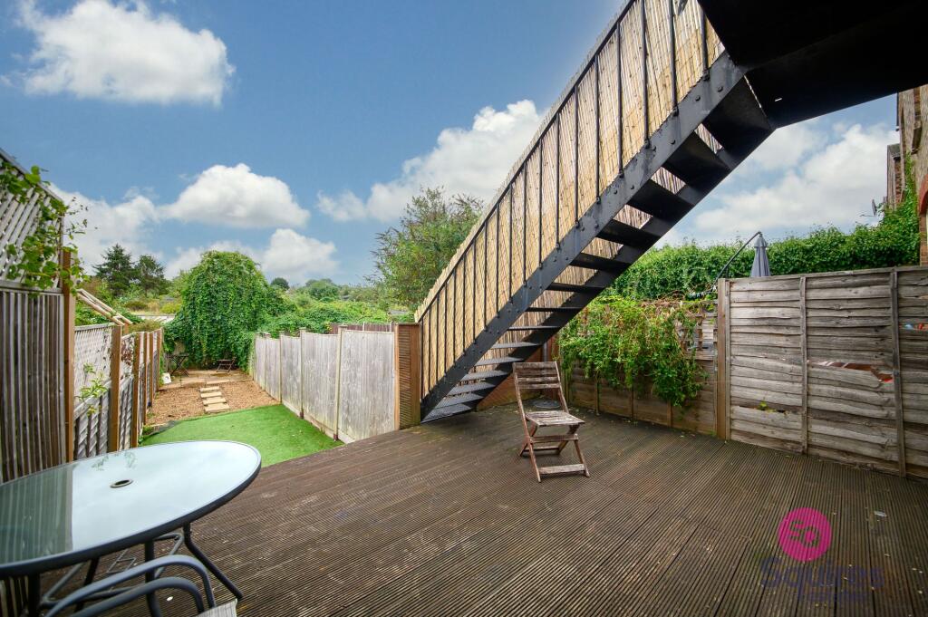 Apartment in London, Finchley - View 3