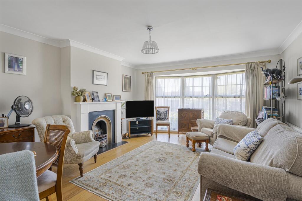 Steyning Close, Seaford photo 2
