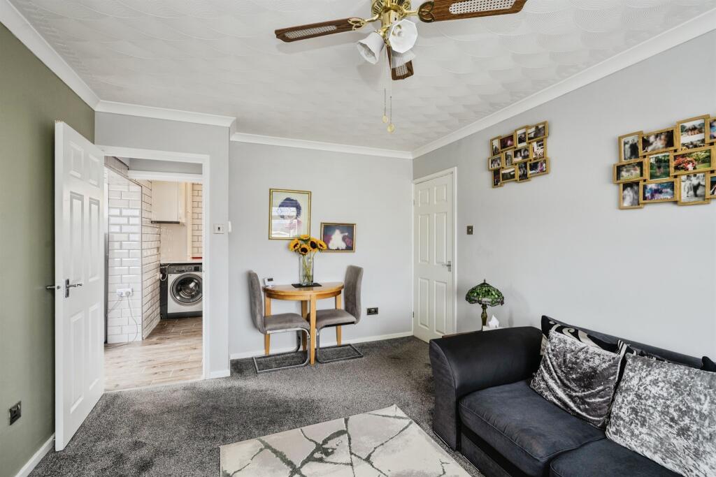 House in Swansea, Llansamlet - View 5