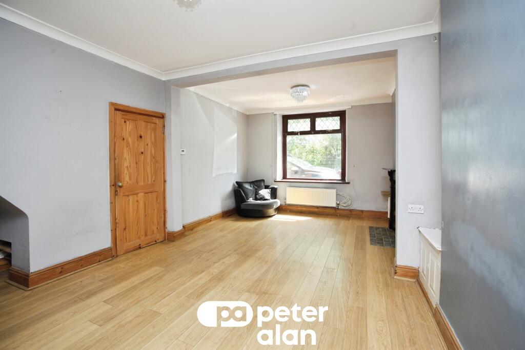 House in Pontllanfraith, Caerphilly - View 3