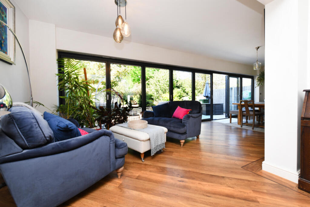 House in London - View 4