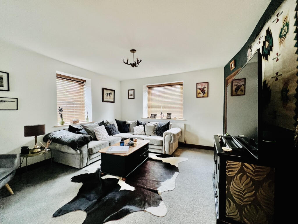 House in Barnsley, South Yorkshire - More