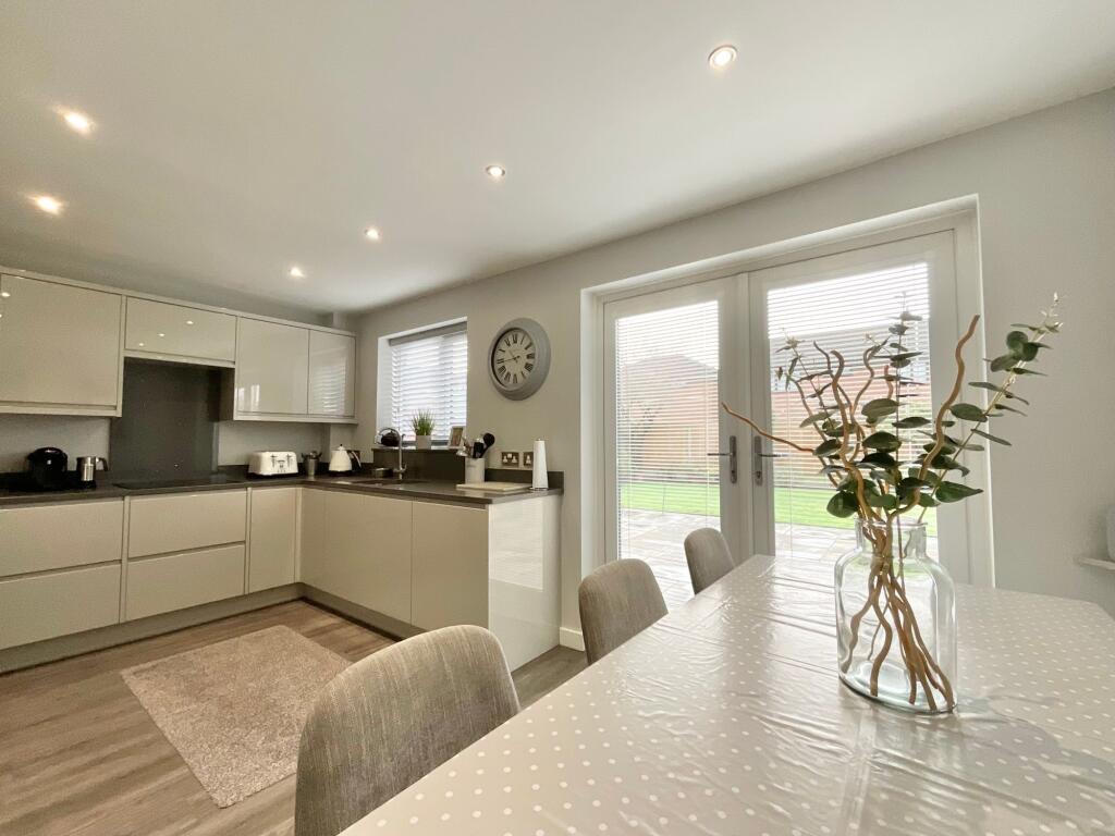 Farmleigh Drive, Crewe, CW1 image 3