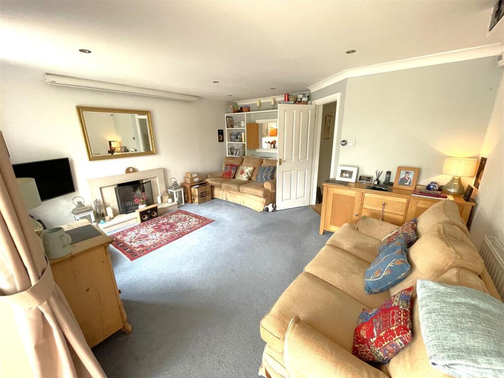 House in Tonbridge - View 2