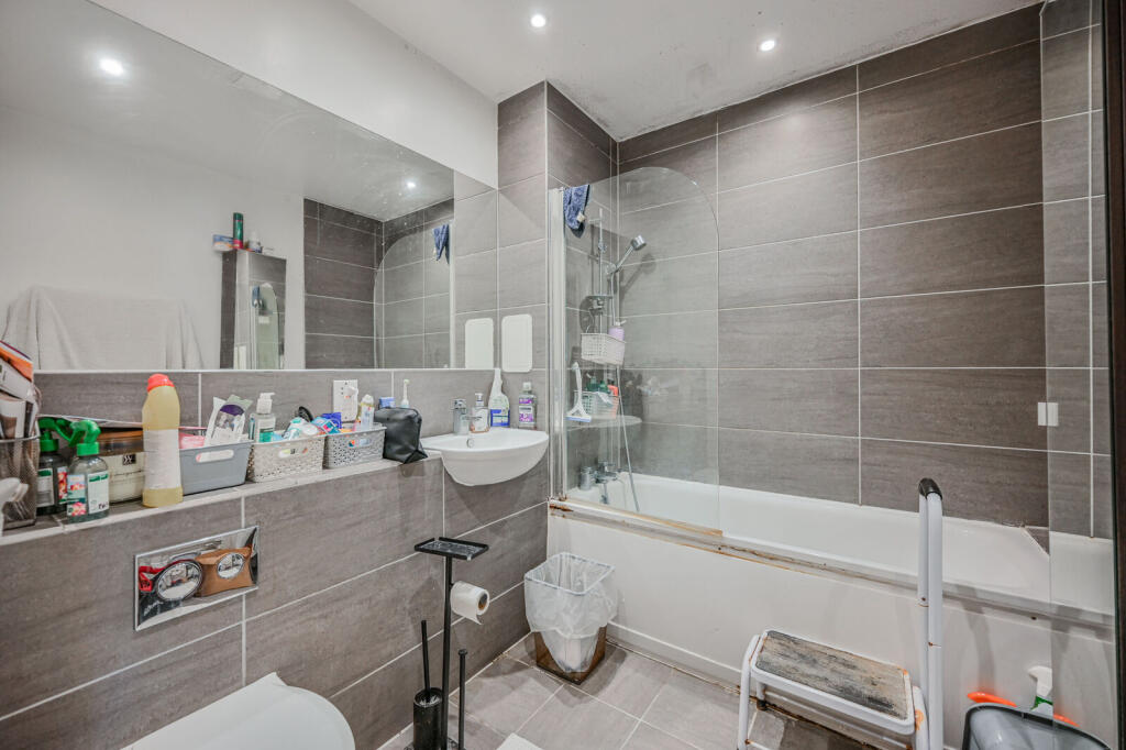 Apartment in London - View 5