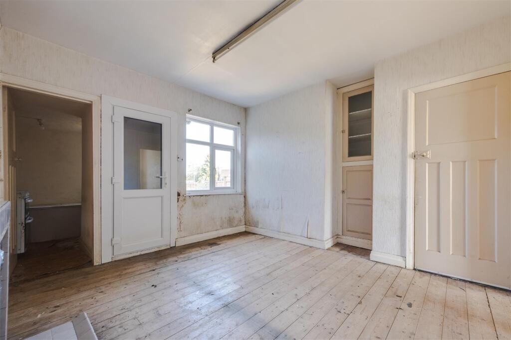 House in Doncaster - View 4