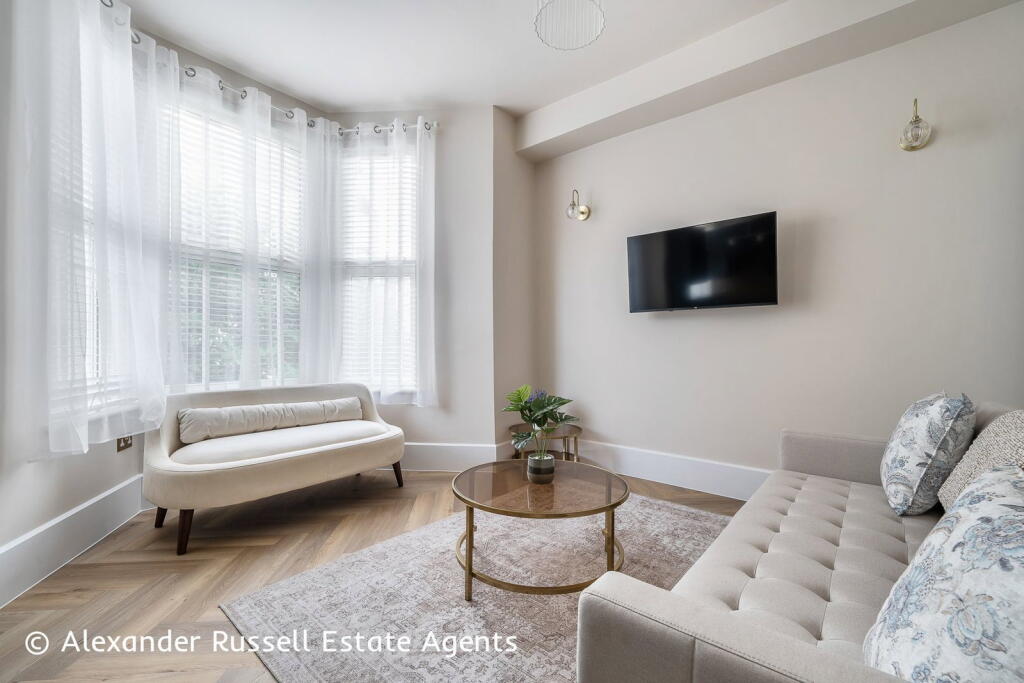 Apartment in Canterbury - View 4