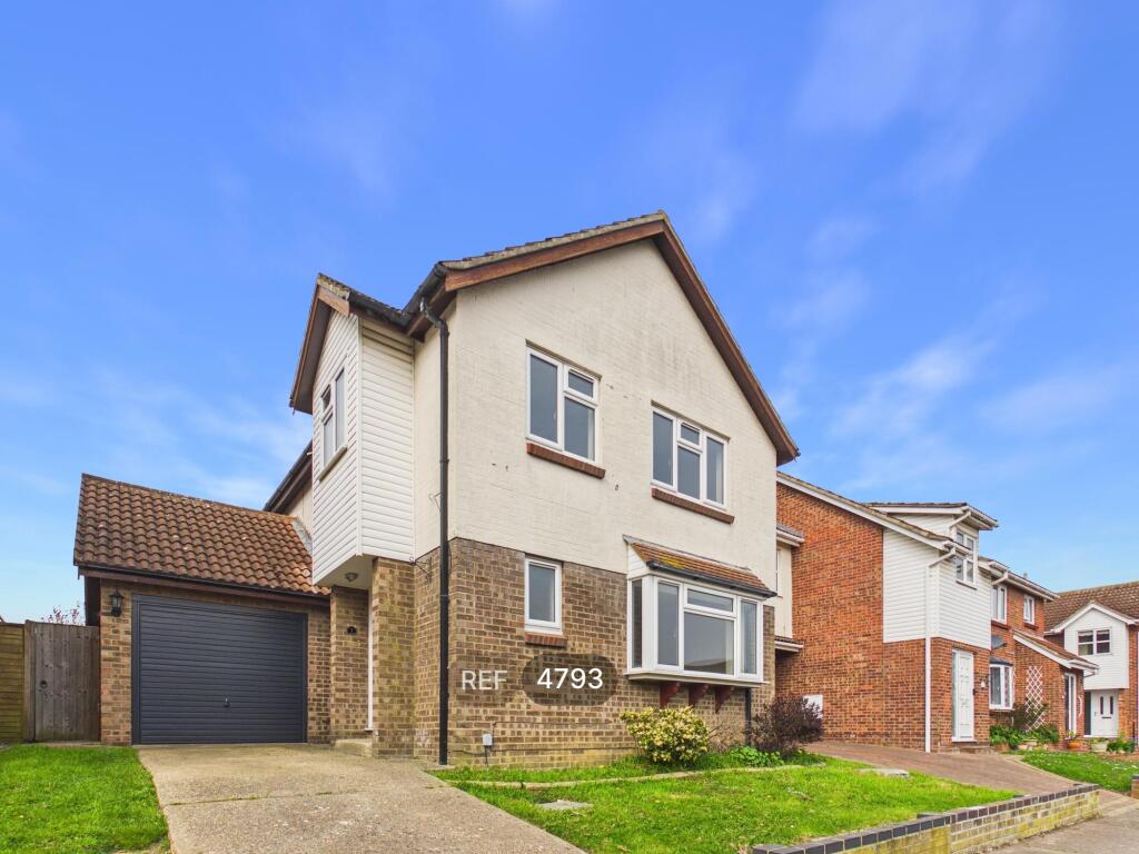 Main image of property: Goldfinch Close, Colchester, CO4 3TY